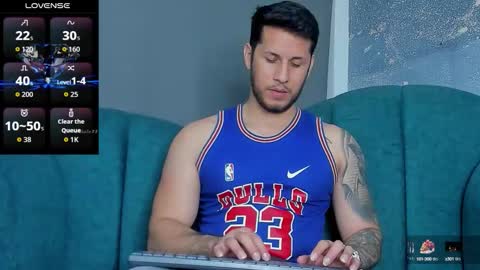 Snapshot of george_diesell_ chatting on October 15, 2025, 5:18 am George online show from October 15, 2025, 5:18 am