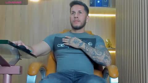 Snapshot of george_diesell_ chatting on October 19, 2025, 11:16 pm George online show from October 19, 2025, 11:16 pm