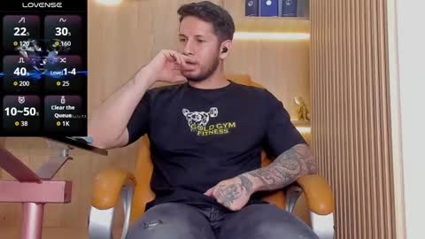 Snapshot of george_diesell_ chatting on November 21, 2025, 9:46 pm George online show from November 21, 2025, 9:46 pm