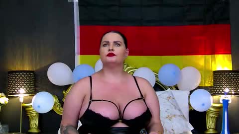 GeorgiaLerox online show from September 30, 2025, 1:05 pm