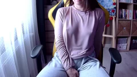 Melissa online show from November 17, 2025, 7:25 am