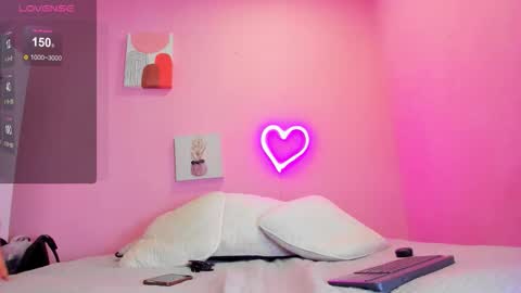 GEORGINA FERRI online show from September 13, 2025, 5:24 pm