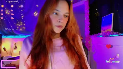 georgina_moschino online show from September 29, 2025, 11:31 pm