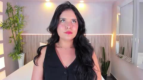 GeorginaReyes  online show from September 18, 2025, 10:56 pm
