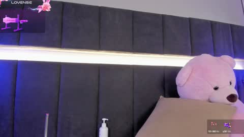 Kendal  online show from January 25, 2025, 2:37 am