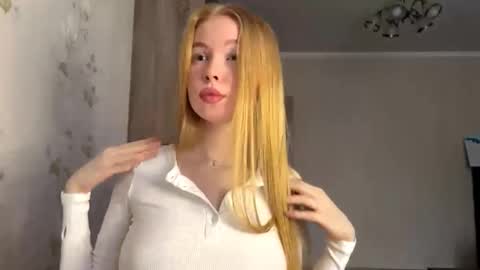 Amelia online show from October 18, 2025, 8:59 am