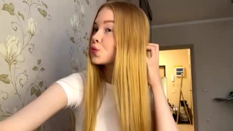 Amelia online show from October 20, 2025, 9:43 am