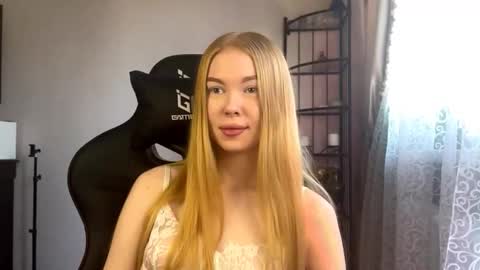 Amelia online show from November 17, 2025, 5:24 am