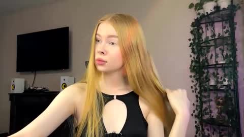 Amelia online show from November 27, 2025, 5:53 am