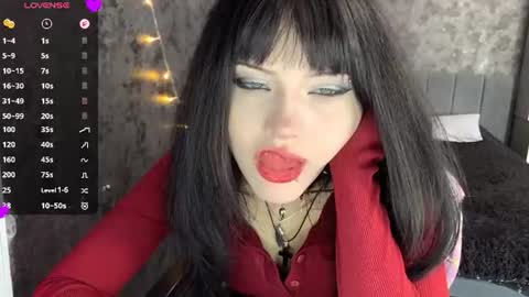 Snapshot of germainebourlier chatting on June 25, 2026, 7:13 am EmelyWoodes online show from June 25, 2026, 7:13 am