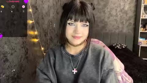 Snapshot of germainebourlier chatting on June 30, 2026, 8:04 am EmelyWoodes online show from June 30, 2026, 8:04 am