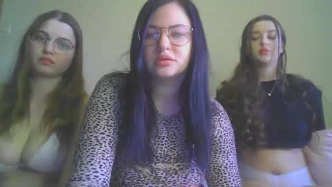 Eva online show from March 10, 2025, 1:54 pm