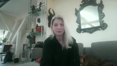 germansweety online show from April 4, 2026, 1:08 pm
