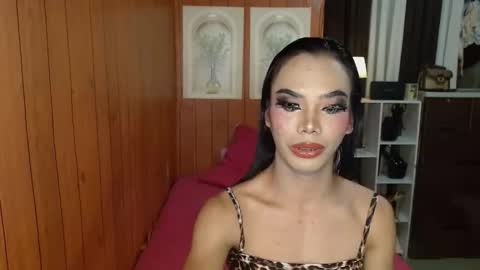 Snapshot of gerogoussidney chatting on November 16, 2025, 2:11 pm Sidneymorens online show from November 16, 2025, 2:11 pm