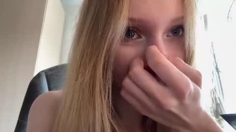 Snapshot of gertrudeuran chatting on July 28, 2026, 5:14 am Sophie online show from July 28, 2026, 5:14 am