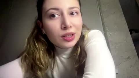 Diana online show from December 4, 2025, 3:21 pm