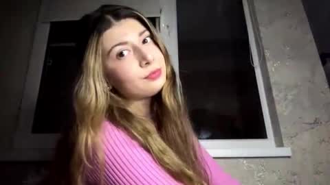 Diana online show from December 5, 2025, 4:14 pm