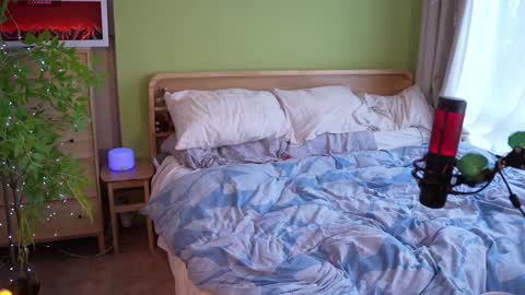 Snapshot of gessifossa chatting on November 12, 2025, 12:33 am Anna online show from November 12, 2025, 12:33 am