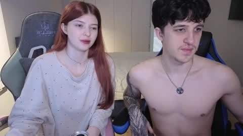 Ester and Ri online show from October 16, 2025, 5:58 pm