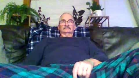 ghost2534 online show from December 17, 2025, 4:29 am