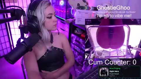 Snapshot of ghostieghoo chatting on July 1, 2026, 7:35 pm Ghostie online show from July 1, 2026, 7:35 pm