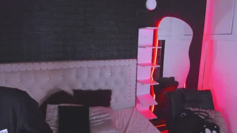 Allison  online show from January 28, 2025, 1:50 am