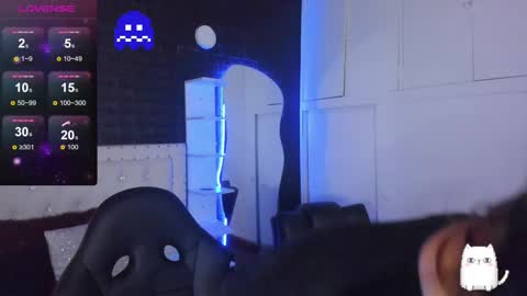 Allison  online show from February 19, 2025, 8:10 pm