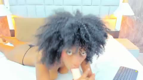 Snapshot of gia_bell chatting on July 14, 2026, 2:23 pm gia_bell online show from July 14, 2026, 2:23 pm