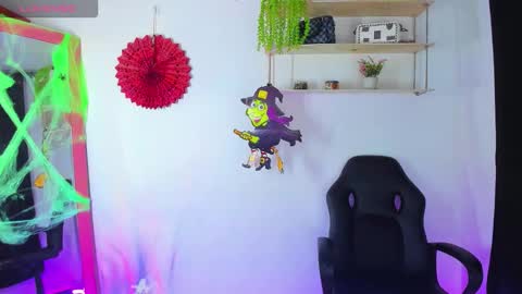 giaaaa   online show from October 23, 2025, 11:14 pm