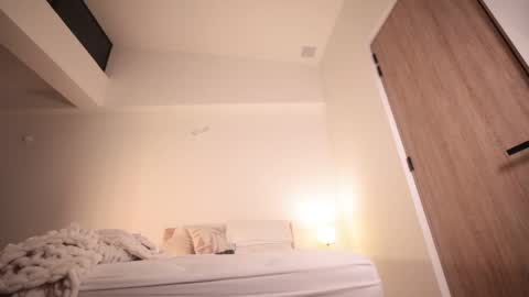 Leo online show from April 21, 2026, 1:42 am