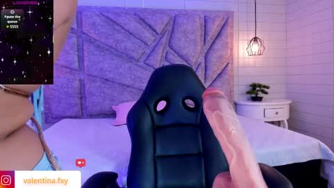 Gia online show from April 21, 2026, 1:17 pm