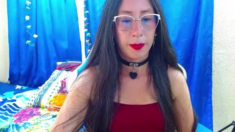 Gia  online show from April 18, 2026, 7:18 pm