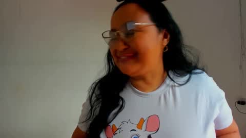 nahomi online show from March 8, 2025, 2:08 pm