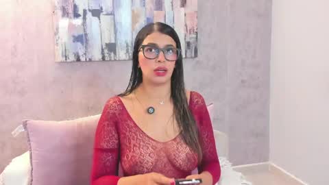 Gia online show from April 21, 2026, 12:22 pm