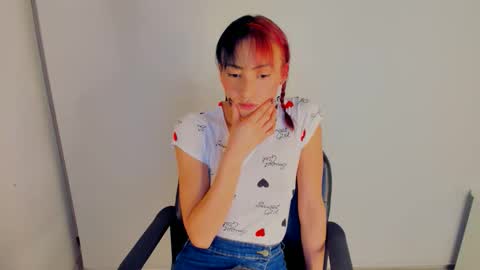 GIA WHITE Independet  online show from October 25, 2025, 6:10 am