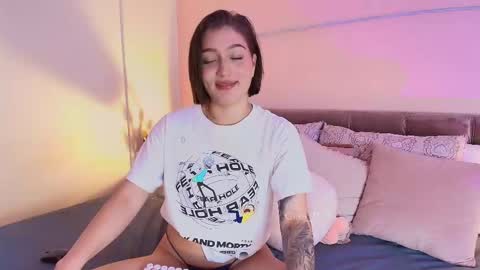 Gia online show from March 5, 2025, 2:56 pm