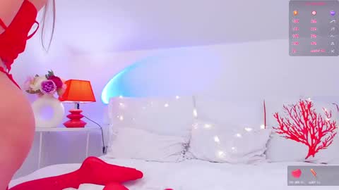 Gia online show from February 13, 2025, 1:48 pm