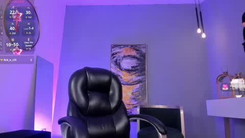 Snapshot of giaferrera_ chatting on April 28, 2026, 7:19 pm Gia Ferrera online show from April 28, 2026, 7:19 pm