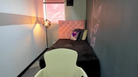 G I A  FOX online show from February 26, 2025, 3:41 pm