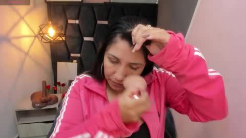 G I A  FOX online show from September 23, 2025, 12:41 pm