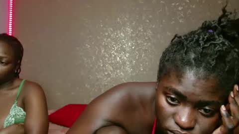 Snapshot of gianna_jaycee chatting on November 17, 2025, 3:45 am Gianna online show from November 17, 2025, 3:45 am