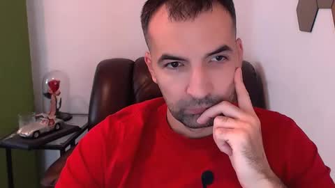 Snapshot of gianni_lion chatting on December 19, 2024, 11:07 am Gianni online show from December 19, 2024, 11:07 am