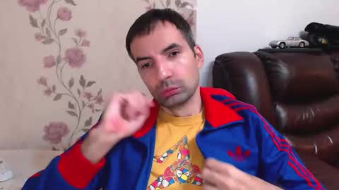 Snapshot of gianni_lion chatting on November 9, 2025, 6:06 pm Gianni online show from November 9, 2025, 6:06 pm