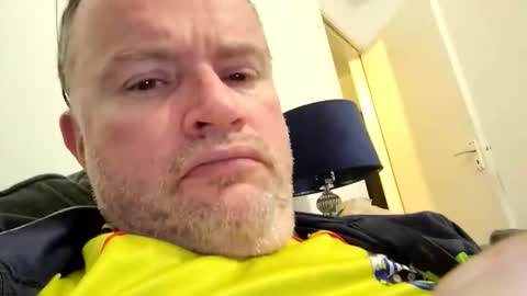 Snapshot of giddyup2222222 chatting on November 18, 2025, 12:49 am giddyup2222222 online show from November 18, 2025, 12:49 am