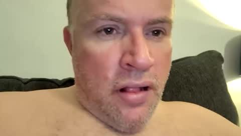 Snapshot of giddyup2222222 chatting on December 22, 2025, 11:02 pm giddyup2222222 online show from December 22, 2025, 11:02 pm