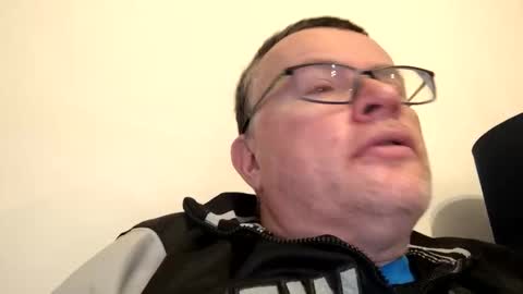 Snapshot of giddyup2222222 chatting on January 12, 2026, 9:36 am giddyup2222222 online show from January 12, 2026, 9:36 am