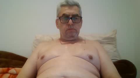 gigi1970 online show from December 15, 2024, 3:09 pm