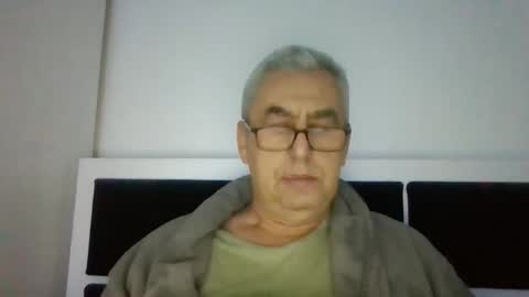 gigi1970 online show from November 11, 2025, 1:55 pm