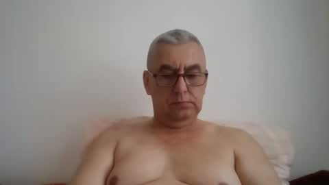 gigi1970 online show from June 19, 2026, 9:13 am