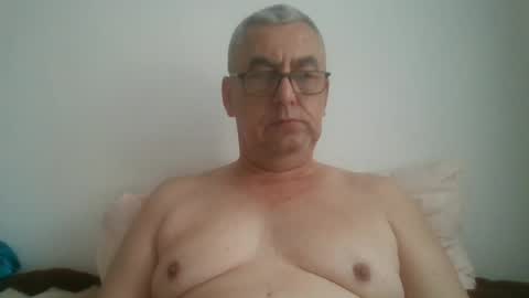 gigi1970 online show from June 25, 2026, 7:02 am